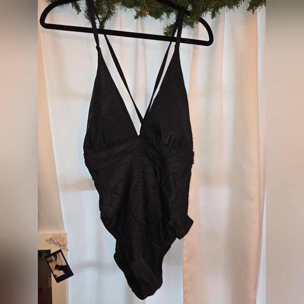 Time and Tru Black Women's One Piece Swimsuit